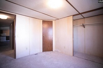 2152 Congaree Rd in Eastover, SC - Foto de edificio - Building Photo