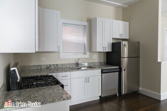 2619 N Southport Ave in Chicago, IL - Building Photo - Building Photo