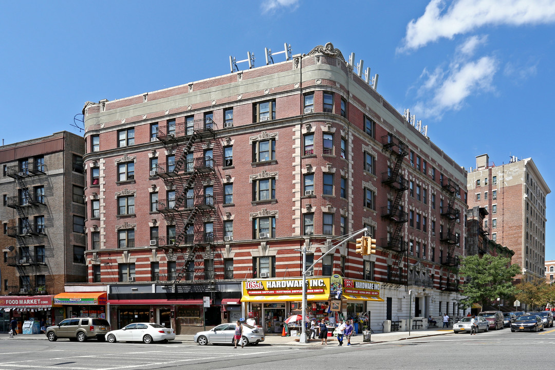 540 W 165th St in New York, NY - Building Photo