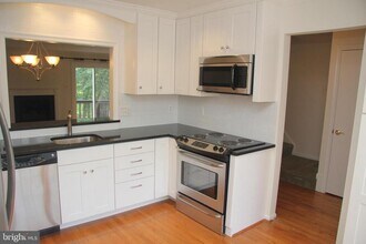 3804 Vermont Ct in Alexandria, VA - Building Photo - Building Photo