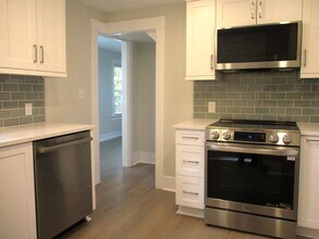 8712 Rosedale St NW in Gig Harbor, WA - Building Photo - Building Photo