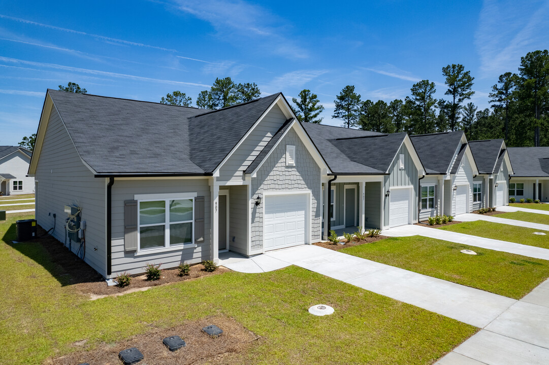 The Cottages at New Hampstead in Savannah, GA - Building Photo