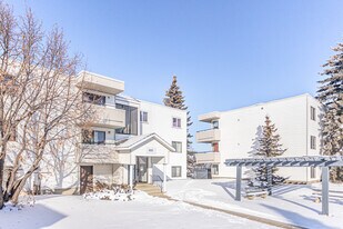Amblewood Terrace in Edmonton, AB - Building Photo