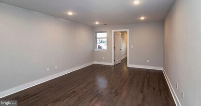 5334-36 Cedar Ave in Philadelphia, PA - Foto de edificio - Building Photo