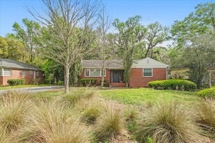 4527 Peachtree Cir E in Jacksonville, FL - Building Photo