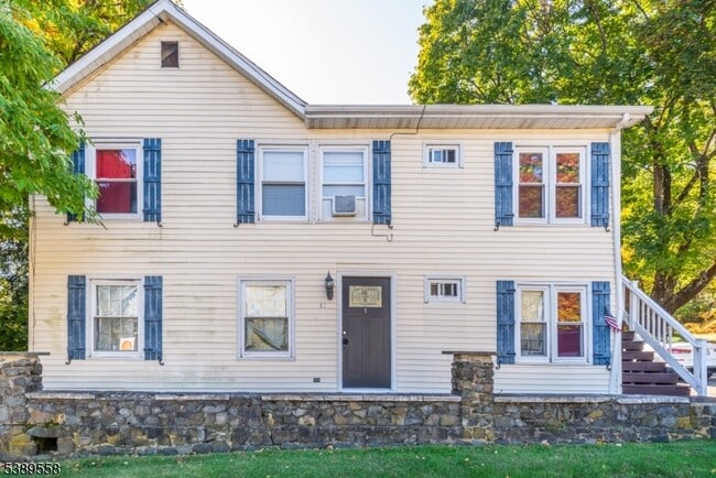 property at 1430 Sussex Turnpike
