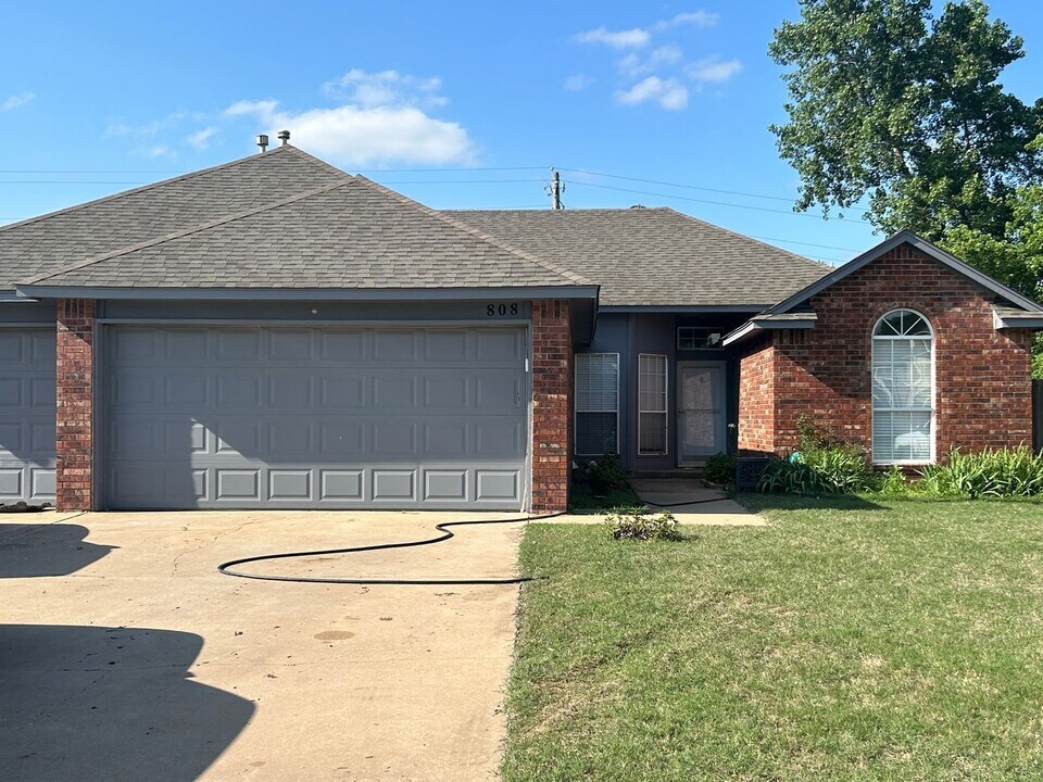 808 E Kansas St in Broken Arrow, OK - Building Photo