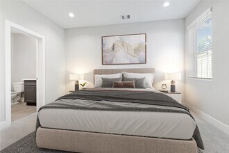 1222 Upton St in Houston, TX - Foto de edificio - Building Photo