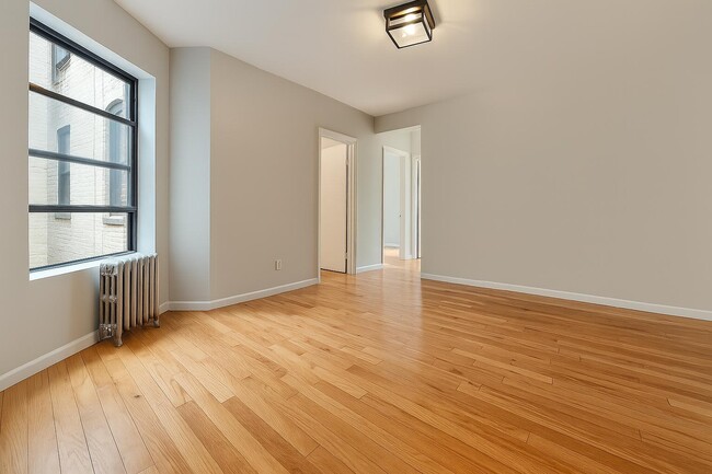 539 W 156th St
