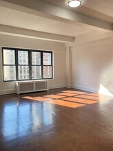 160 W 73rd St, Unit 06K in New York, NY - Building Photo - Building Photo
