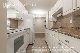 5 Berkeley Pl W in Lethbridge, AB - Building Photo - Building Photo