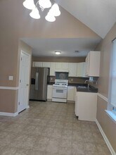 3895 English Valley Dr in Ellenwood, GA - Building Photo - Building Photo