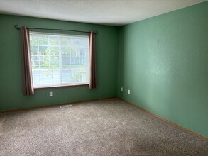 8048 Andover Ln SE in Olympia, WA - Building Photo - Building Photo