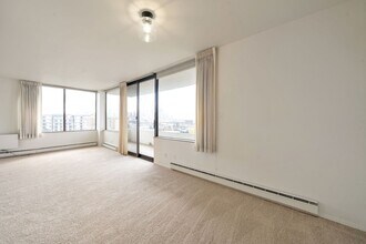 521 5th Ave W in Seattle, WA - Building Photo - Building Photo