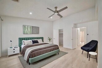 1911 Bering Dr in Houston, TX - Building Photo - Building Photo
