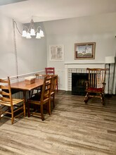 1623 Old Pond Ln in Norwich, CT - Foto de edificio - Building Photo