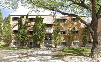 3837 Retallack St in Regina, SK - Building Photo