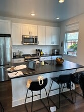 256 N 32nd St, Unit #1 in Philadelphia, PA - Building Photo - Building Photo