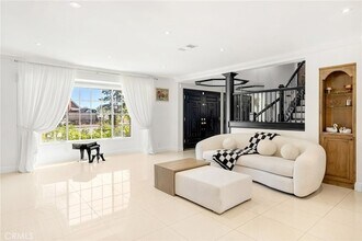 12115 Braemore Pl in Los Angeles, CA - Foto de edificio - Building Photo