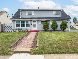 66 Hagaman St in Carteret, NJ - Building Photo