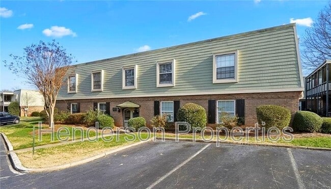 property at 2614 Park Rd