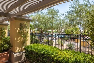 10248 Andante Ct in Las Vegas, NV - Building Photo - Building Photo