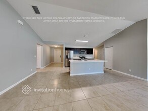 529 NW Floresta Dr in Port St. Lucie, FL - Building Photo - Building Photo