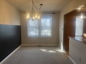 19 Burnsway Ct in Nottingham, MD - Building Photo - Building Photo