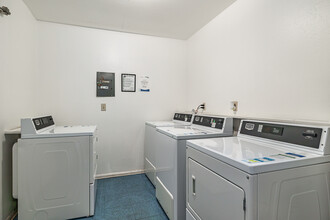 Arlington South Apartments in Toledo, OH - Building Photo - Interior Photo