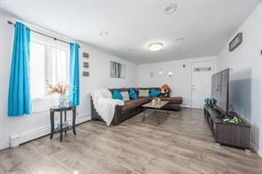 11 Friendly Rd in Hicksville, NY - Building Photo - Building Photo