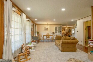 104 Cheyenne St in Martin, TN - Building Photo