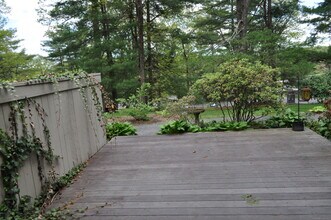 8 Sycamore Ln in Avon, CT - Building Photo - Building Photo