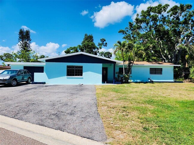 property at 4094 Whiting Dr SE