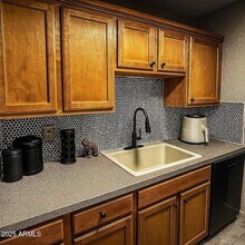 7550 N 12th St, Unit 139 in Phoenix, AZ - Building Photo - Building Photo
