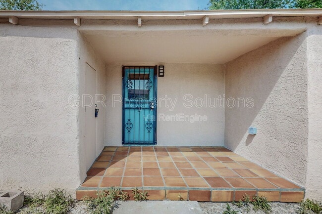 1717 Griegos Rd NW in Albuquerque, NM - Building Photo - Building Photo