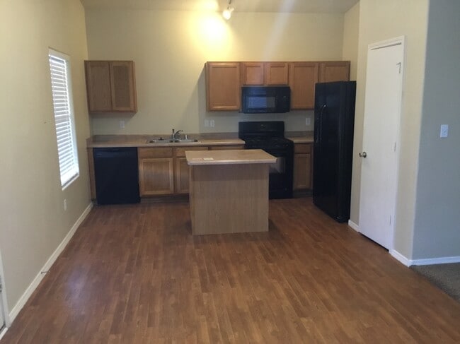 5849 Sandoval Dr NE in Rio Rancho, NM - Building Photo - Building Photo