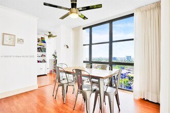 1915 Brickell Ave in Miami, FL - Building Photo - Building Photo