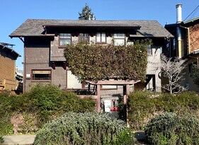 2733 Russell St, Unit B in Berkeley, CA - Building Photo