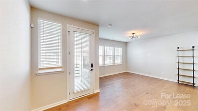 509 Myrick Aly in Charlotte, NC - Building Photo - Building Photo