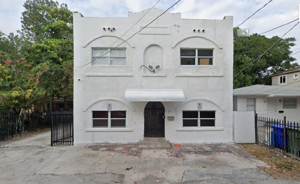 27 NE 60th Ter in Miami, FL - Building Photo