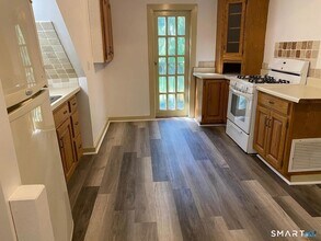 44 Wolfpits Rd. in Bethel, CT - Building Photo - Building Photo