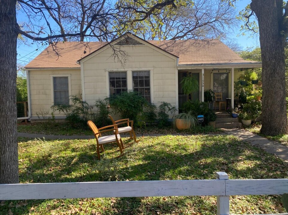 3105 Cedar St in Austin, TX - Building Photo