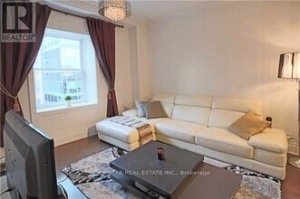 22-522 Leader Ln in Toronto, ON - Building Photo - Building Photo