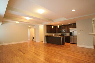 1470 W Carmen Ave, Unit 103 in Chicago, IL - Foto de edificio - Building Photo