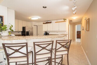 1200 Georgetown Way in Vernon Hills, IL - Building Photo - Building Photo