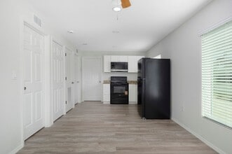 454 21st St N in St. Petersburg, FL - Building Photo - Building Photo