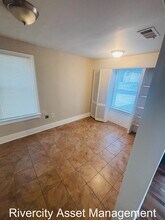 2687 Overton Crossing St in Memphis, TN - Building Photo - Building Photo