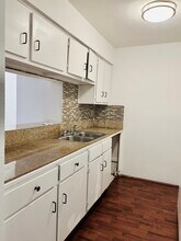 7200 Clarewood Dr in Houston, TX - Building Photo - Building Photo