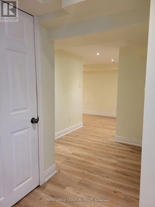 42 Ambleside Crescent in Markham, ON - Building Photo - Building Photo