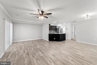 8103 Greenspring Way in Owings Mills, MD - Building Photo - Building Photo